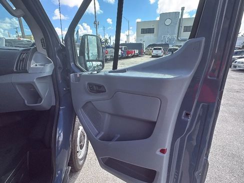 Used 2019 Ford Transit 250 148 High Roof Extended image 22