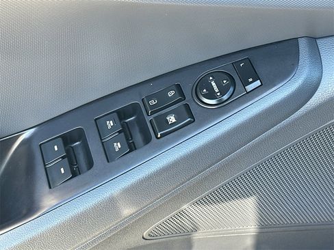 Used 2017 Hyundai Ioniq Limited image 20