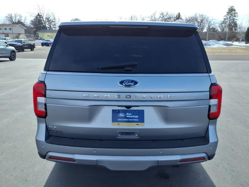 Certified 2022 Ford Expedition XLT image 5