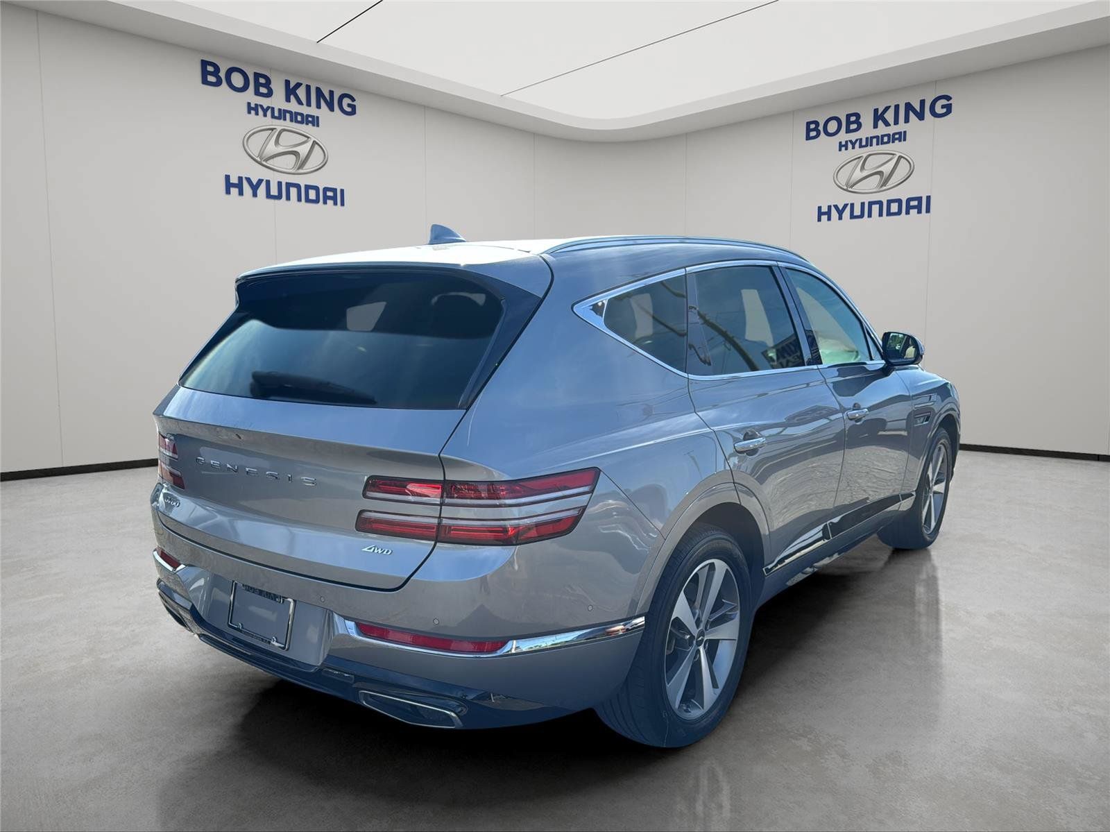 Used 2022 Genesis GV80 2.5T w/ Advanced Package 02 AWD/4WD image 5
