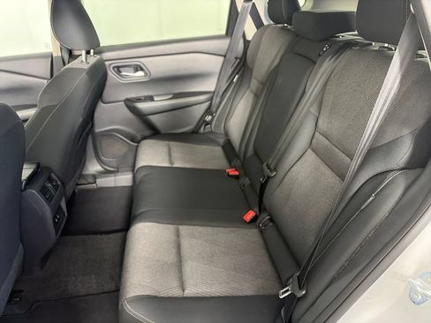 Used 2024 Nissan Rogue SV AWD/4WD image 13