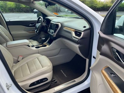Used 2017 GMC Acadia Denali AWD/4WD image 10