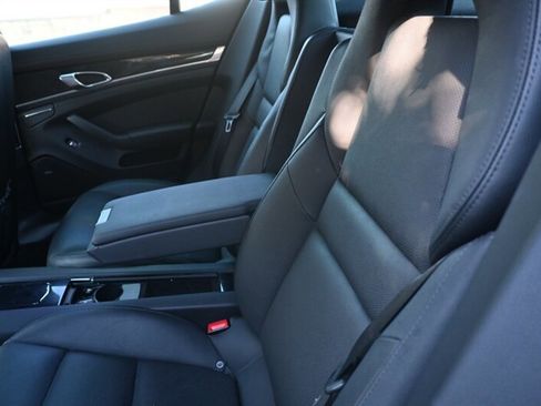 Used 2013 Porsche Panamera S image 45