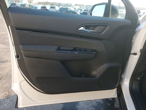 Used 2025 Honda Prologue EX image 23