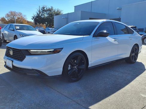 Certified 2025 Honda Accord Sport image 21