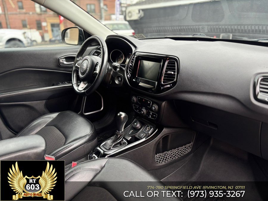 Used 2018 Jeep Compass Latitude w/ Popular Equipment Group AWD/4WD image 14