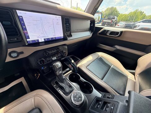 Used 2022 Ford Bronco Wildtrak AWD/4WD image 28