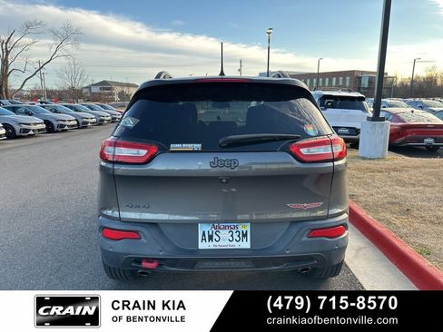 Used 2018 Jeep Cherokee Trailhawk w/ Comfort/Convenience Group image 7