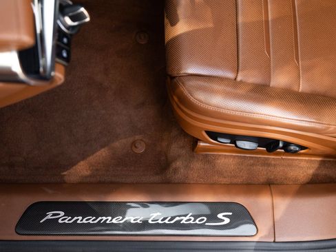 Certified 2022 Porsche Panamera Turbo S AWD/4WD image 21