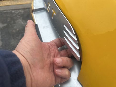 Used 2004 Chevrolet SSR w/ Preferred Equipment Group image 11