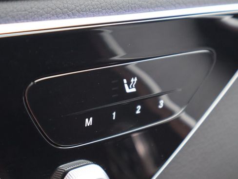 Used 2025 Mercedes-Benz C 300 4MATIC Sedan image 40