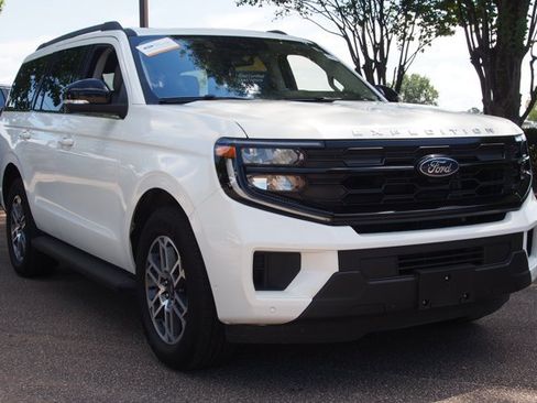 Certified 2025 Ford Expedition Active RWD image 1