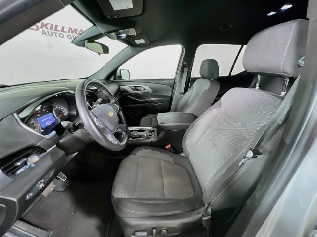 Used 2022 Chevrolet Traverse LT w/ LPO, Cargo Package AWD/4WD image 6