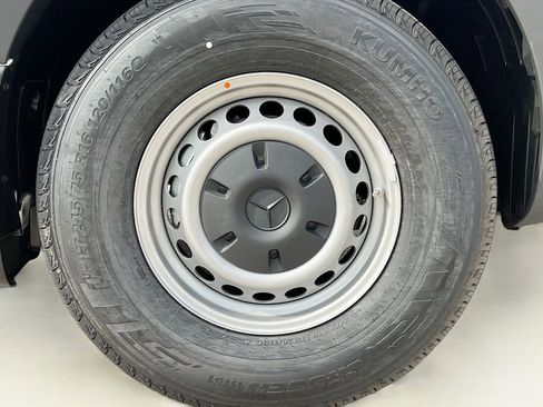 New 2025 Mercedes-Benz Sprinter 2500 image 21