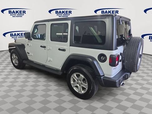 Used 2022 Jeep Wrangler Unlimited Sport AWD/4WD image 6