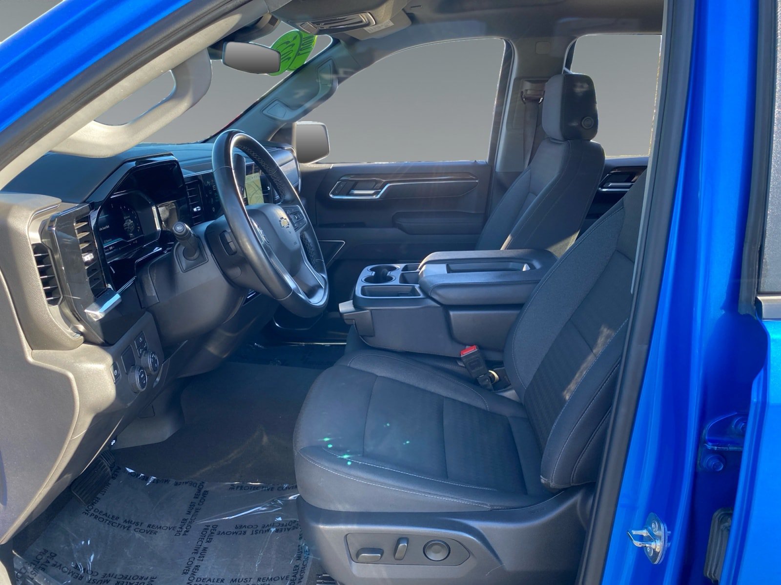 Used 2025 Chevrolet Silverado 1500 LT RWD image 9