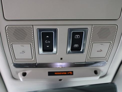 Used 2022 Land Rover Defender 110 S AWD/4WD image 19