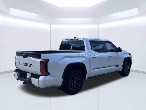 Used 2025 Toyota Tundra Platinum AWD/4WD image 5