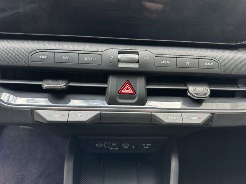 Used 2025 Kia K4 EX FWD image 27