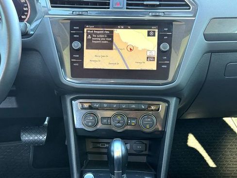 Used 2019 Volkswagen Tiguan SEL Premium image 26