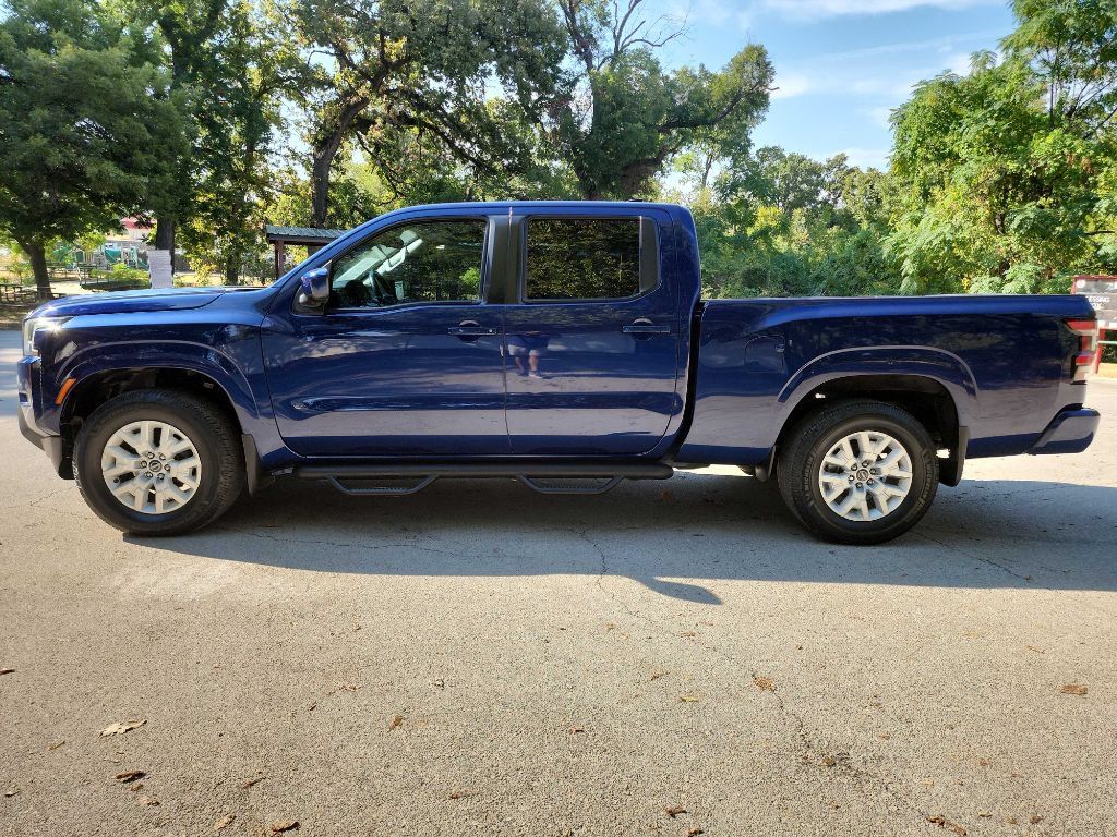 Used 2022 Nissan Frontier SV w/ Technology Package AWD/4WD image 5