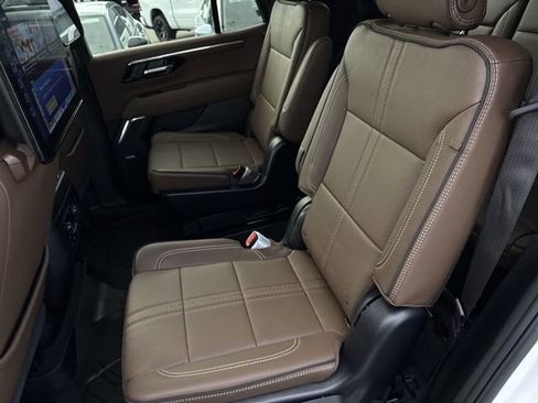 Used 2025 Chevrolet Tahoe High Country image 26