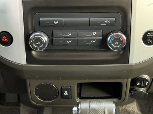 Used 2018 Nissan Frontier S image 28