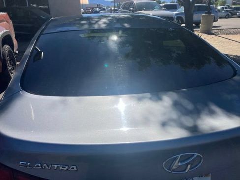 Used 2015 Hyundai Elantra SE FWD image 20