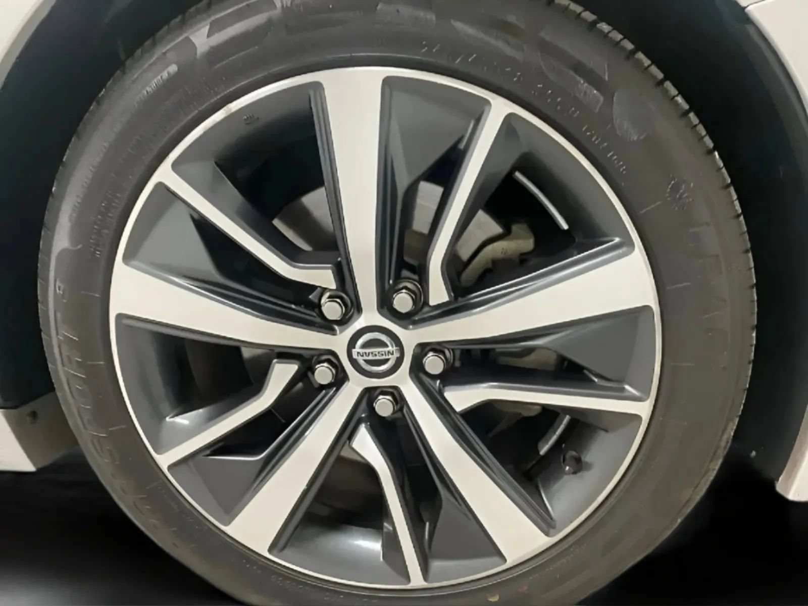 Used 2020 Nissan Maxima 3.5 SL w/ Floor Mat Group FWD image 26