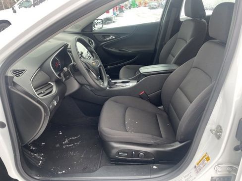 Used 2022 Chevrolet Malibu LT image 8