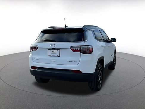 Used 2025 Jeep Compass Limited image 10