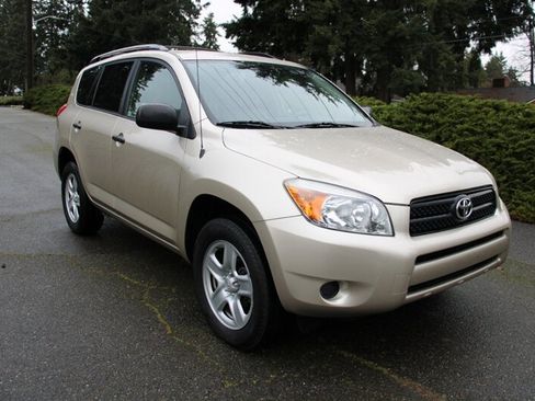 Used 2007 Toyota RAV4 4WD image 2