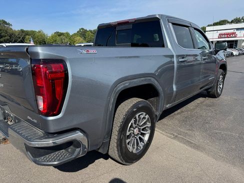 Used 2019 GMC Sierra 1500 SLE w/ X31 Off-Road Package AWD/4WD image 11