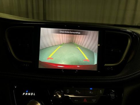 New 2026 Chrysler Pacifica Select image 16