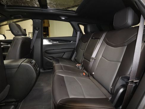 Certified 2025 Cadillac XT5 Premium Luxury image 24