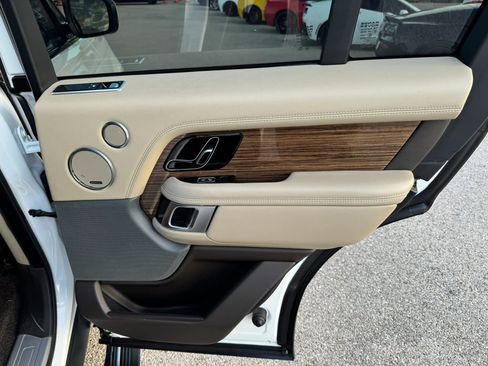 Used 2019 Land Rover Range Rover HSE AWD/4WD image 24