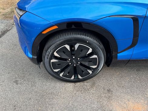 Used 2024 Chevrolet Blazer EV RS image 12