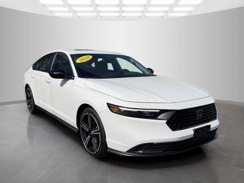 Used 2024 Honda Accord Sport image 5