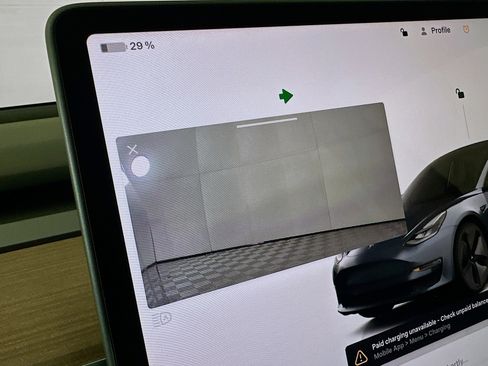 Used 2023 Tesla Model 3 Standard Range image 16