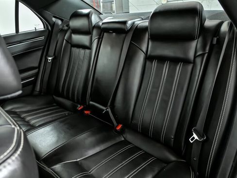 Used 2019 Chrysler 300 S RWD image 19