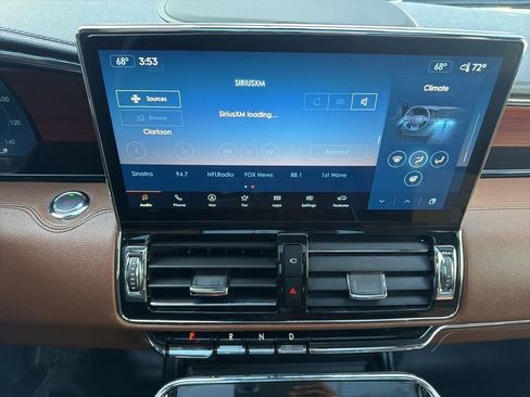 Used 2023 Lincoln Navigator L Reserve image 35