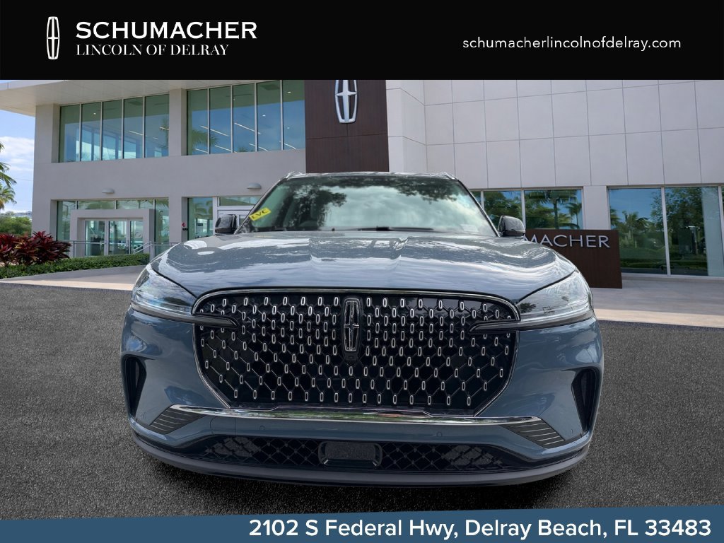 New 2027 Lincoln Aviator AWD image 2