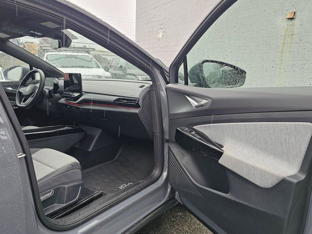 Used 2023 Volkswagen ID.4 Pro RWD image 10