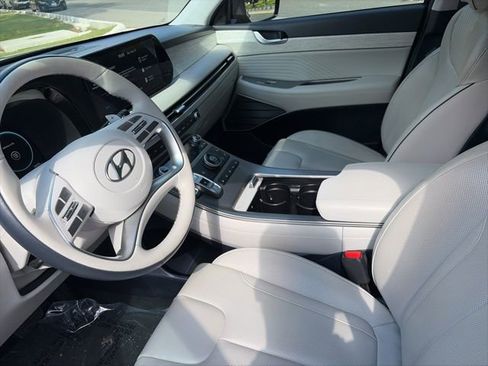 Used 2024 Hyundai Palisade Calligraphy FWD image 13