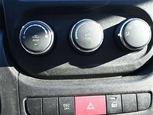 Used 2021 RAM ProMaster 2500 image 27