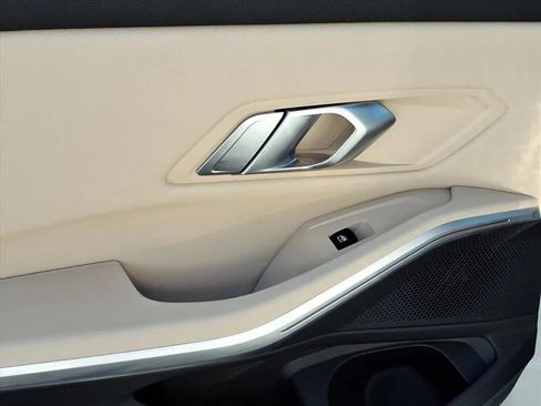 Used 2021 BMW 330i xDrive Sedan w/ Convenience Package image 13