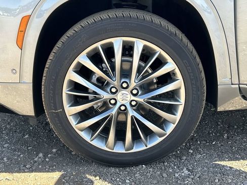 New 2026 Buick Enclave Avenir w/ Super Cruise Package AWD/4WD image 34