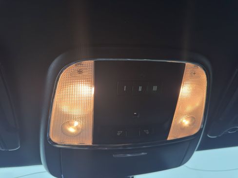 Used 2017 Dodge Charger SXT w/ Plus Group RWD image 28