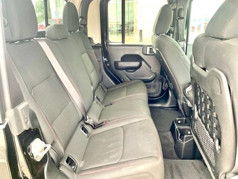 Used 2020 Jeep Gladiator Rubicon AWD/4WD image 23