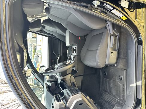 Used 2025 Toyota 4Runner SR5 image 17